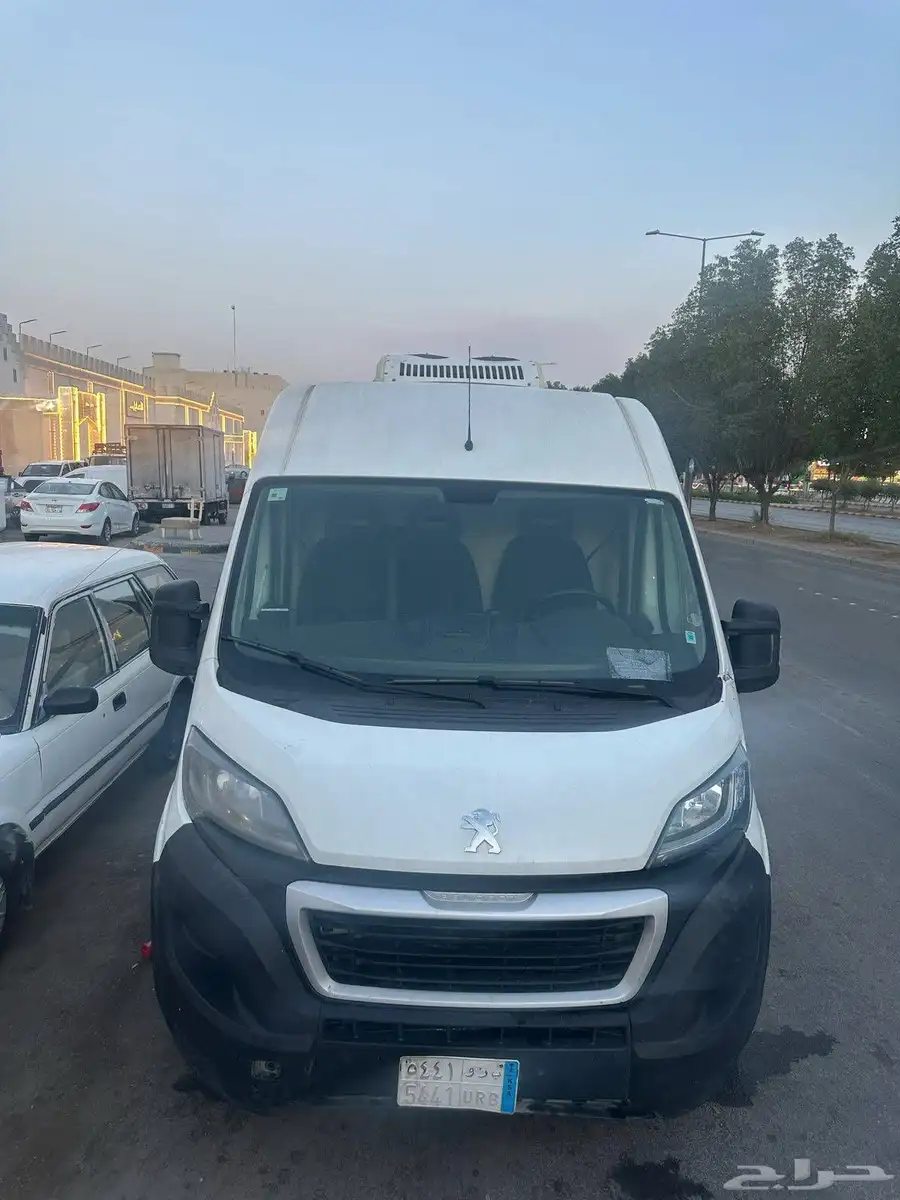باص بضاعه للايجار ديزل تلاجه 5