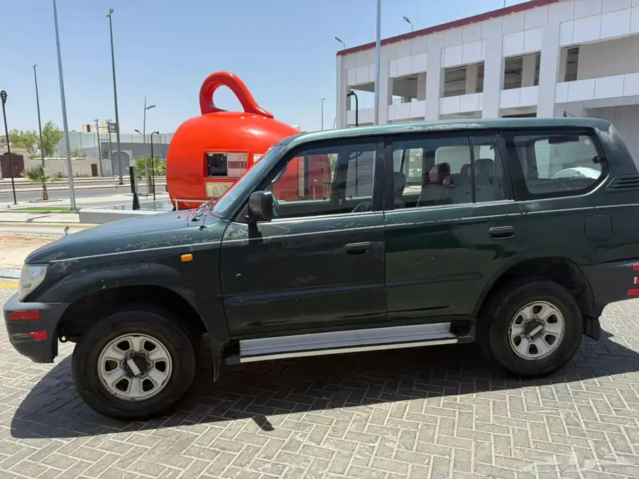 تويوتا برادو موديل 2000 0