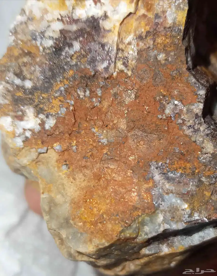 أحجار تحتوي على الذهب...stones containing gold 1