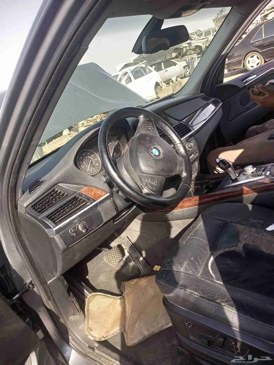 تشليح قطع غيار جيب X5بي ام دبليو مديل 2008 مكينه 6سرندل 4
