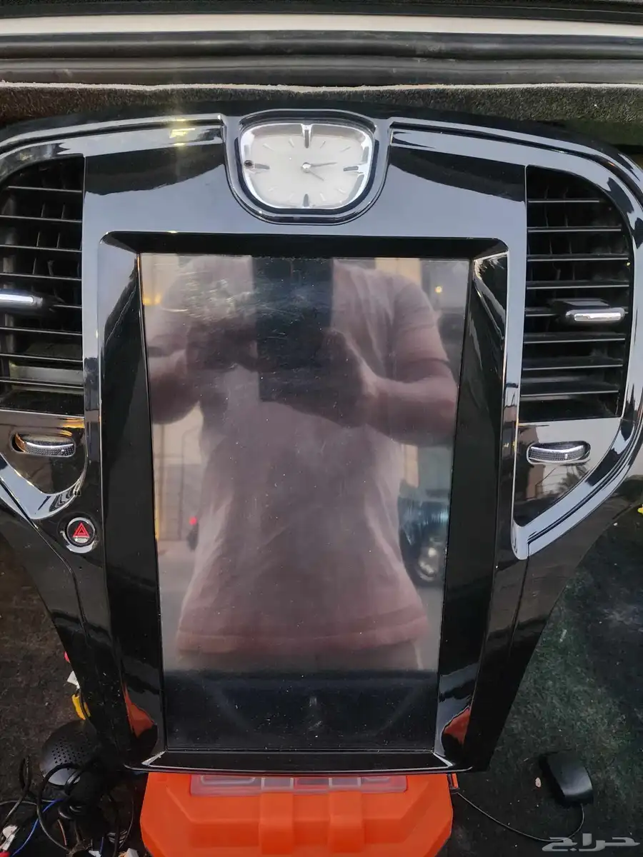DODGE CHRYSLER 300C TESLA SCREEN 3