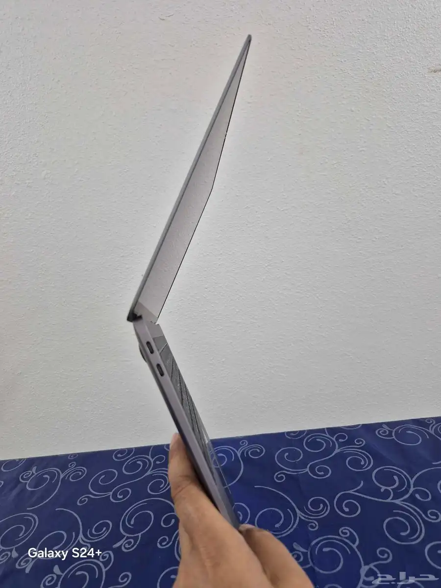 Apple MacBook Air A1932 (13 ) Intel core i5 16 512 3