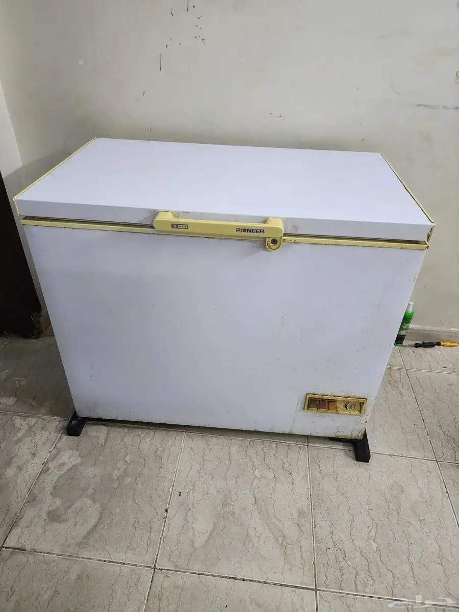 فريزر كهرباء 220 بحاله ممتازه 350 ريال 0