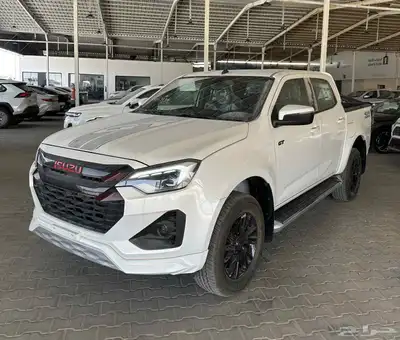 ايسوزو ديماكس غمارتين 2025 - ISUZU D-MAX 3