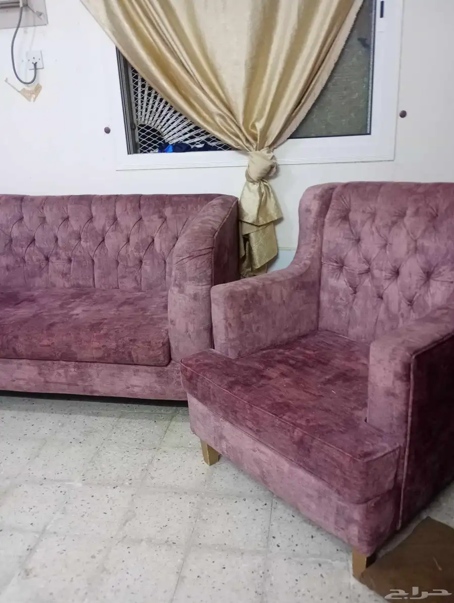 كنب بحاله ممتازه للبيع 250 2