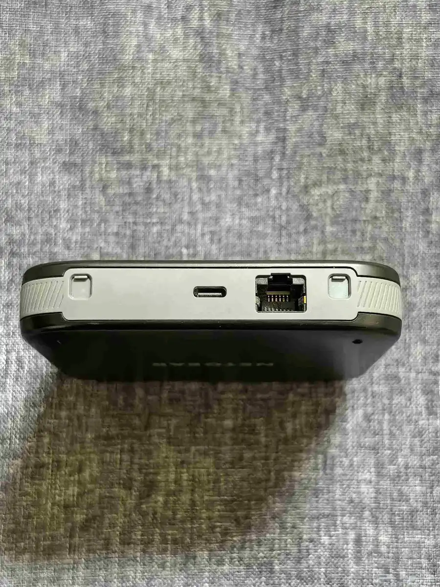 إعلان بيع راوتر Netgear M6 (نسخة أوروبية) 1