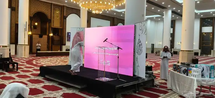 شاشات للبيع بجميع الاحجام داخلية وخارجيه 2