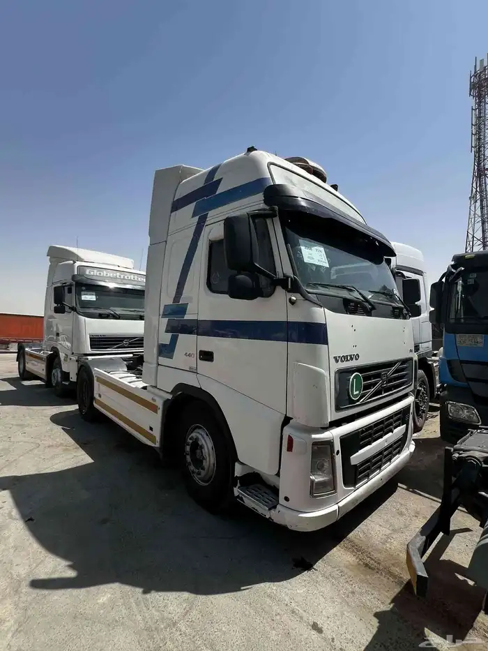 حراج معرض رائد للسيارات والشاحنات 20