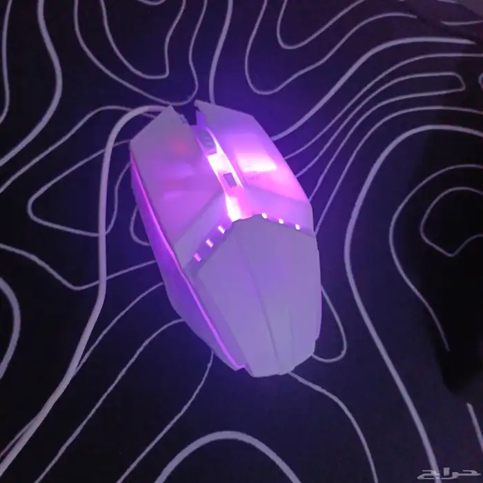 ماوس جديد توه ما استخدم و فيه الوان من نفسها 0