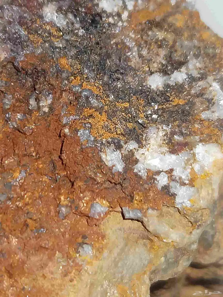 أحجار تحتوي على الذهب...stones containing gold 0
