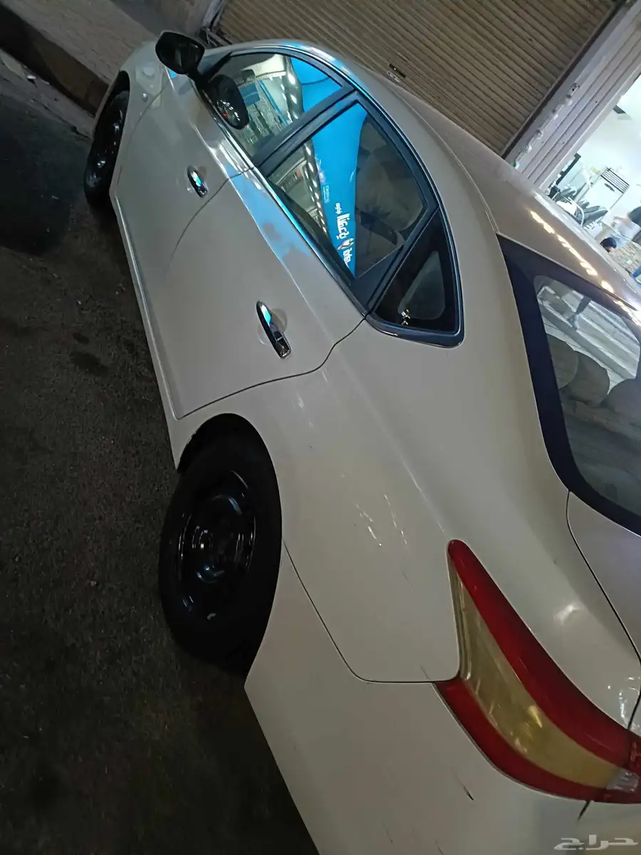 نيسان سنترا 2014 بحالة ممتازة 0