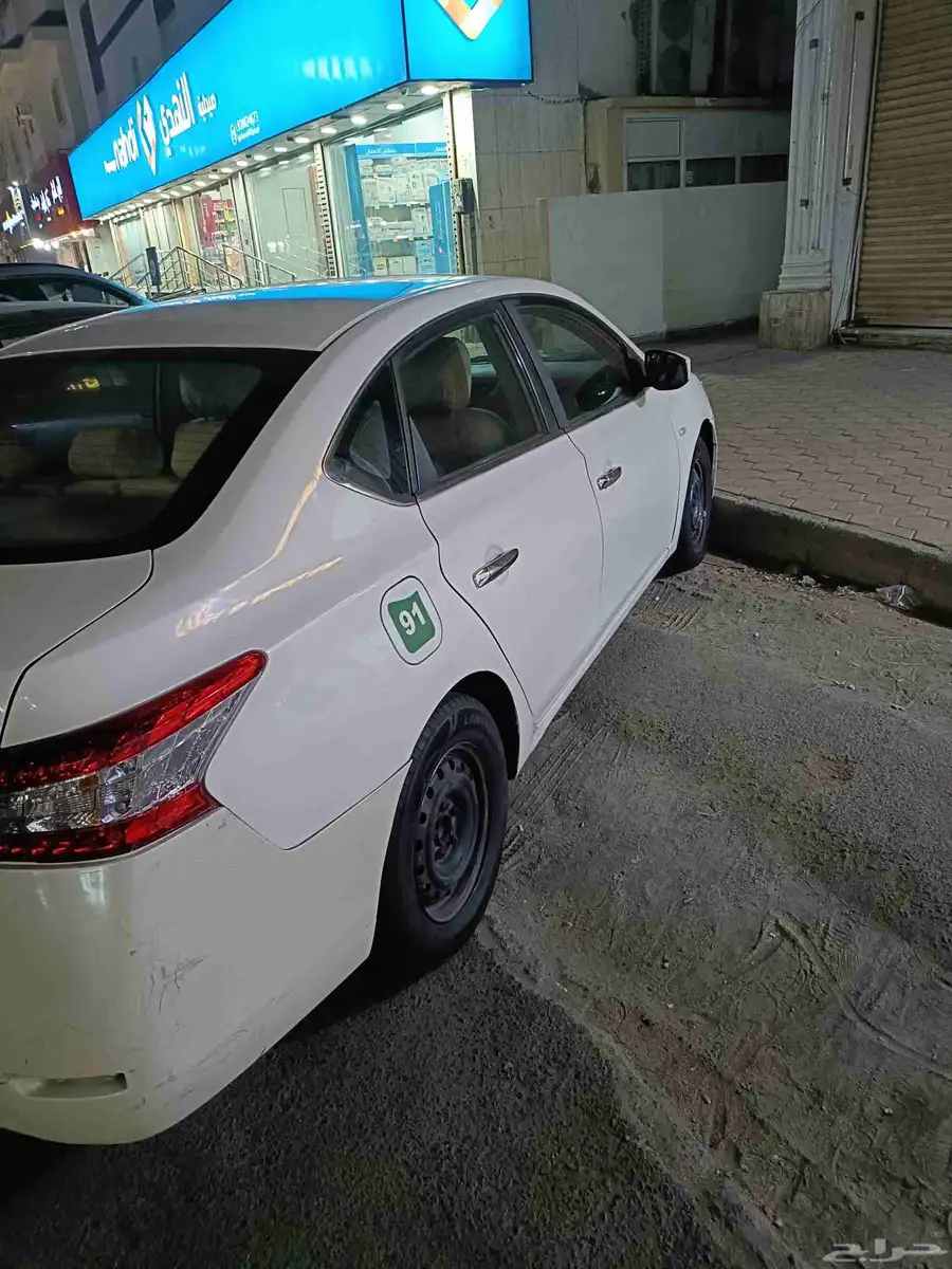 نيسان سنترا 2014 بحالة ممتازة 1