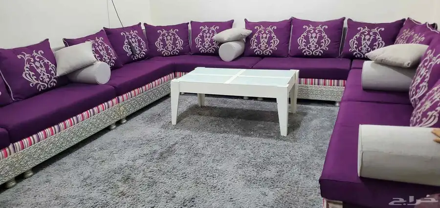 مجلس شبه نضيف خمسه في سته على السوم 1