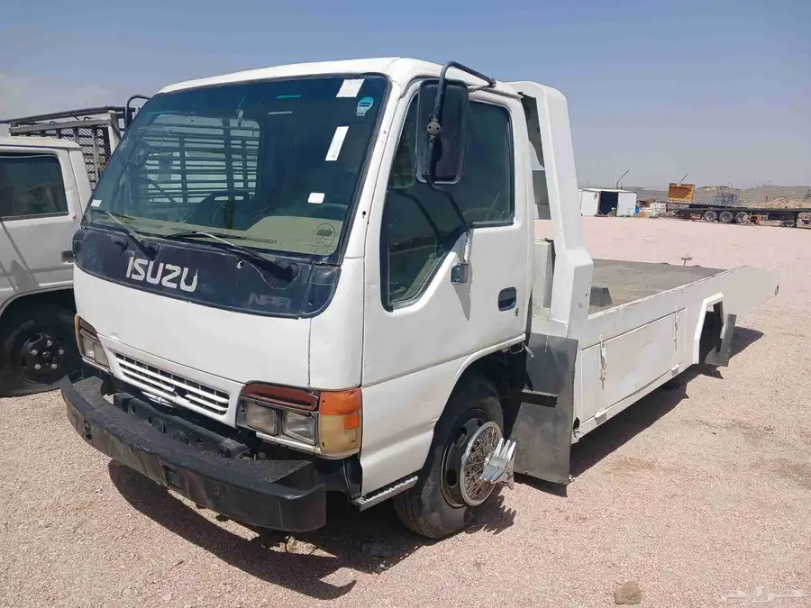 تشليح قطع غيار ايسوزو سطحة 97 ودينا 92 5