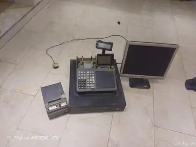 كاشير وشاشت كاشير و وطابعه فواتير كلها نظيفه 0