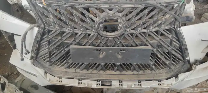 يوجد لدينا جميع انواع قطع غيار السيارات المستخدمه 4