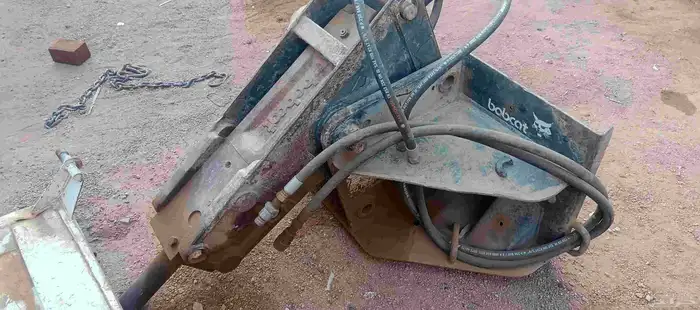 قطع غيار معدات ومكاين و الخخ 2