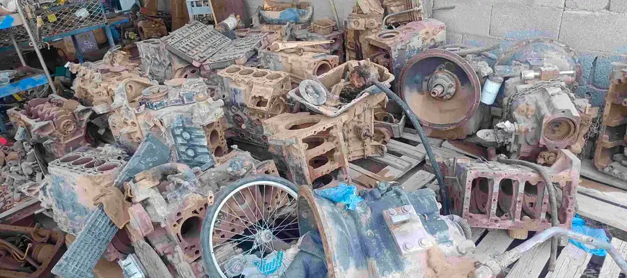 قطع غيار معدات ومكاين و الخخ 6