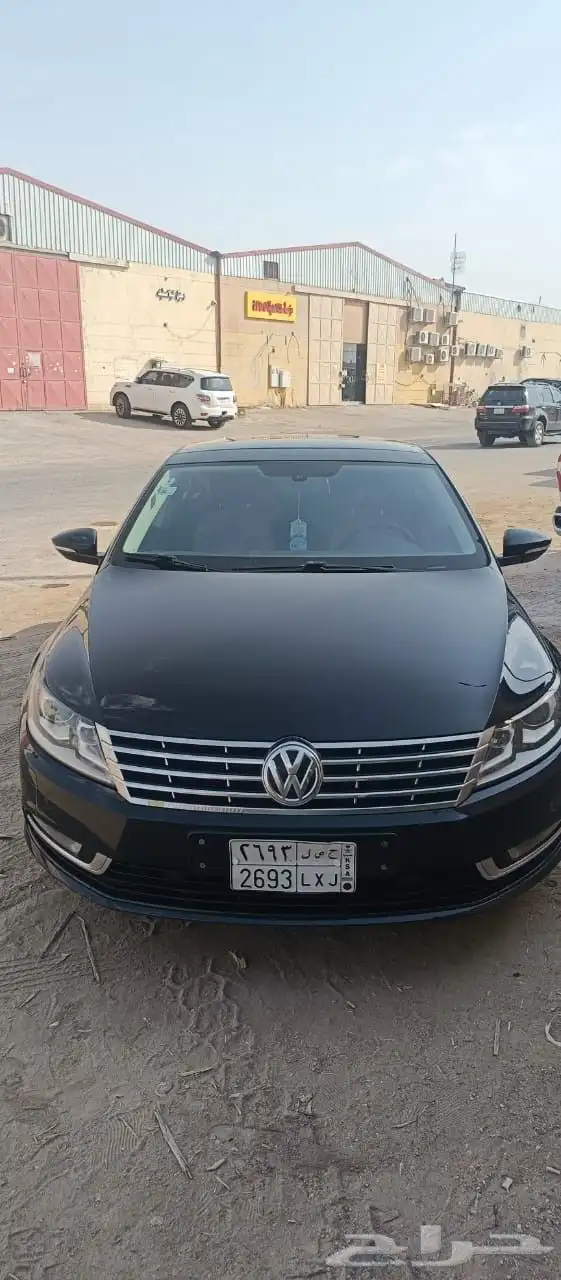 سيارة باسات فولكسواجن 1