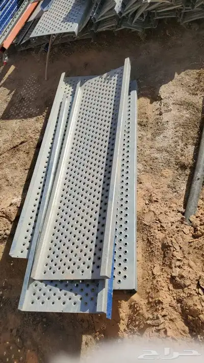 رفوف للبيع 1