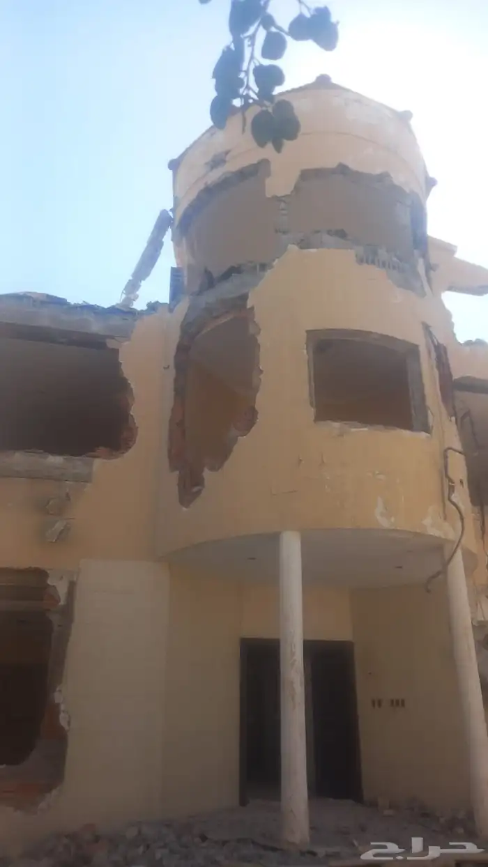 نهدم المباني القديمه ونرحل 0