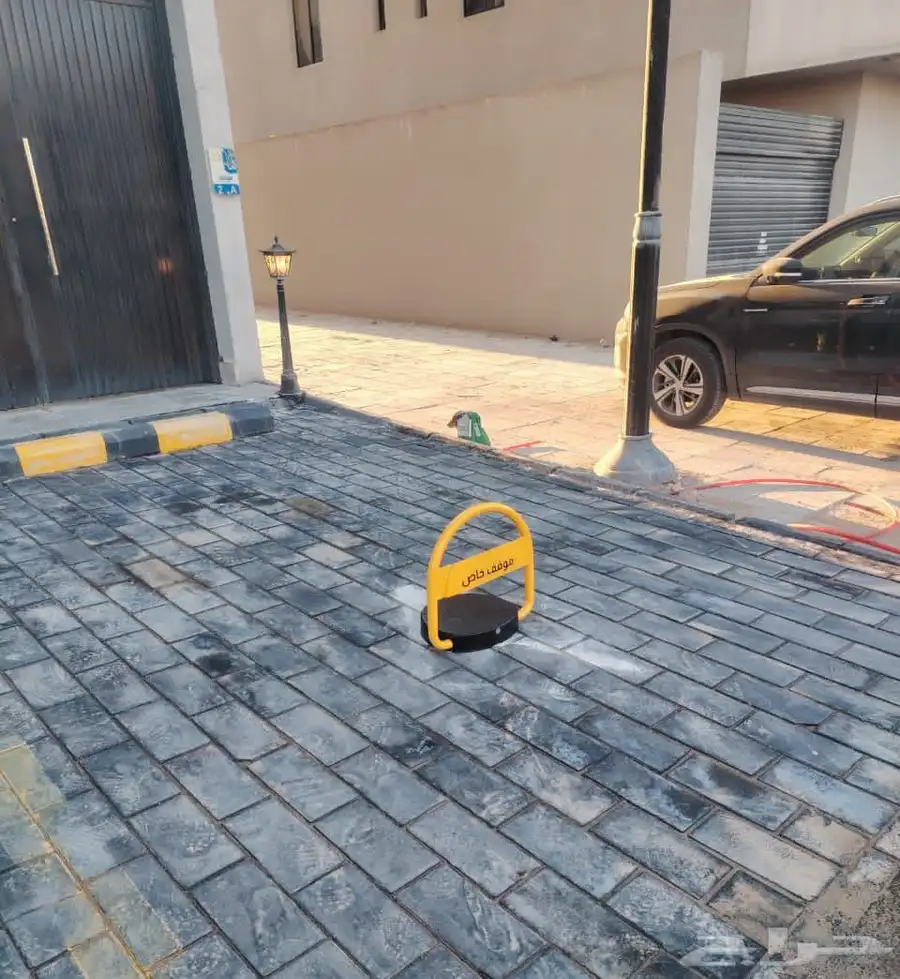 حاجز مواقف 1