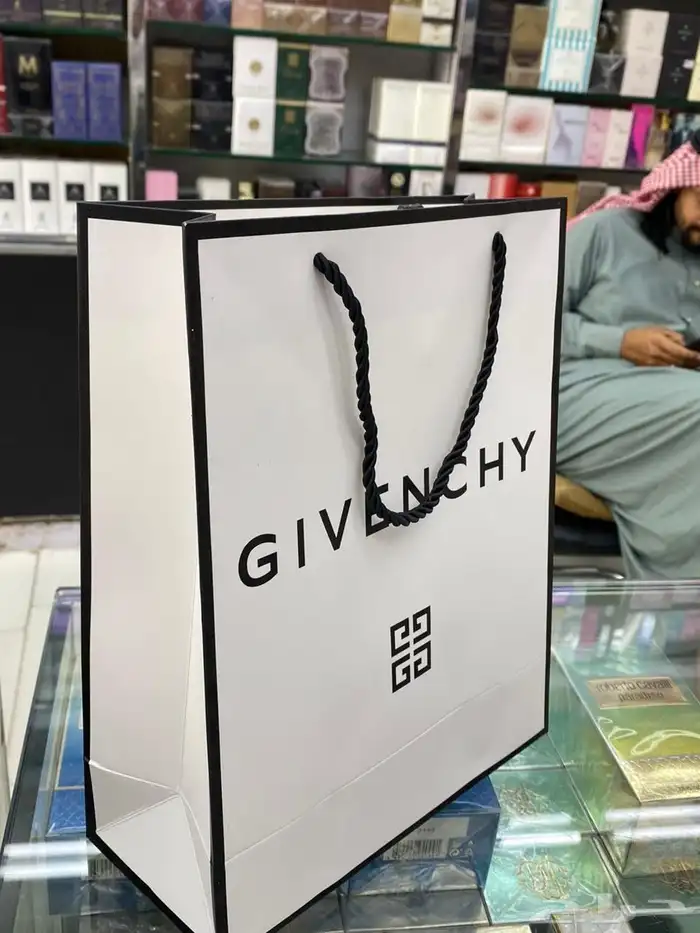 اكياس الماركات العالميه الدرزن ب 45 4