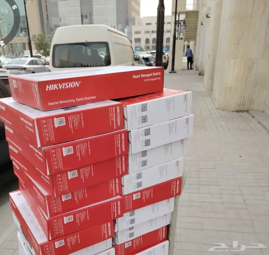 فني شبكات وكاميرات موجود بالرياض 4
