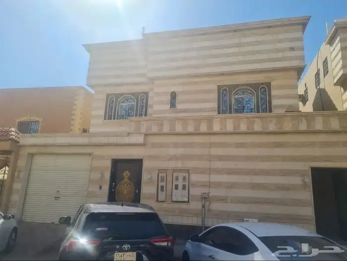 للبيع فيلا دور وثلاث شقق 312 متر حي السعاد 0
