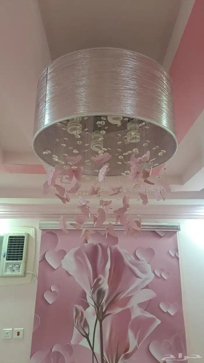 ثريا وستارة وزولية غرفة بنات 2
