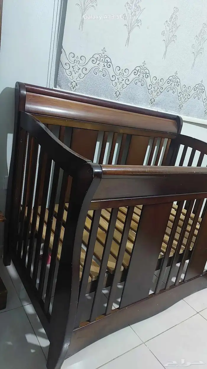 سرير اطفال خشب قوي _طقم كنب نظيف 2