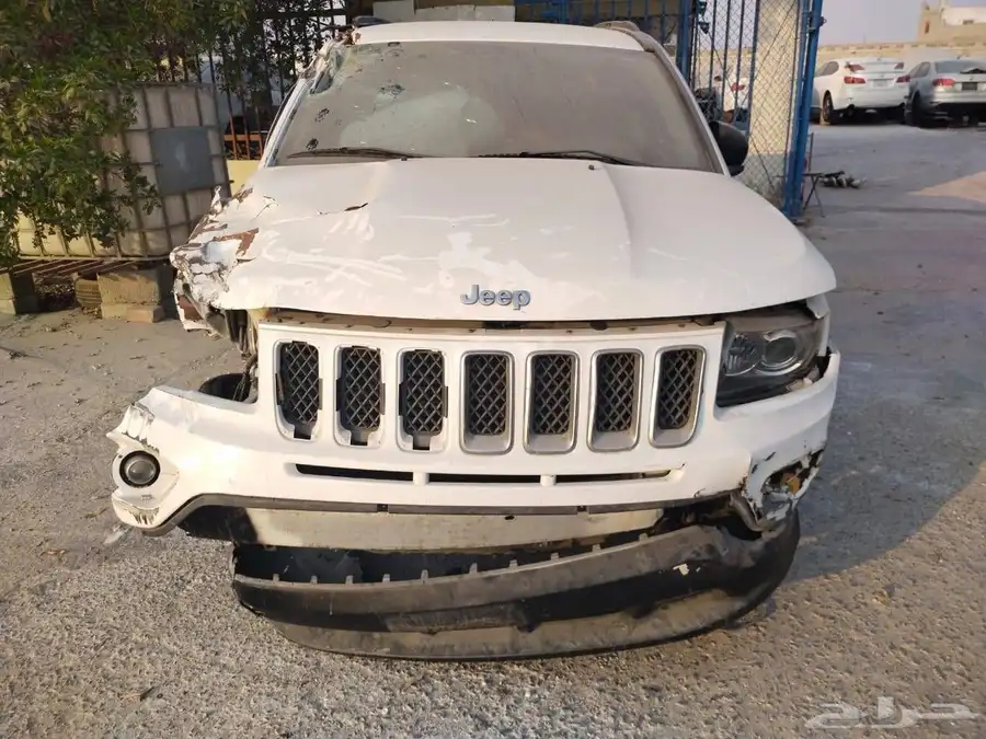 جيب كومباس قطع غيار فقط 8