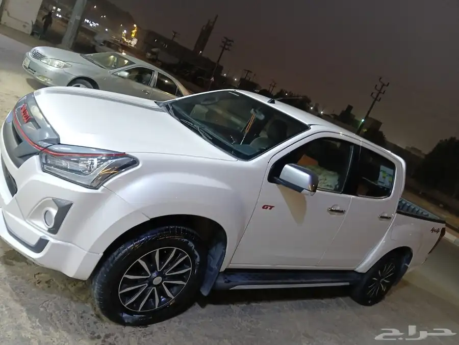 ايسوزو ديماكس 2021 للبيع 1