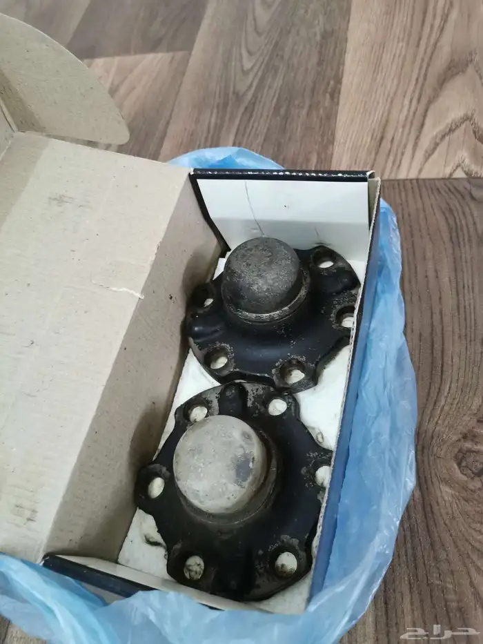 قطع غيار لاندكروزر ونيسان وغيرها 5