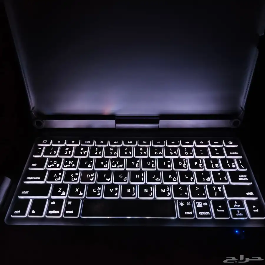 كيبورد للايباد يحول الايباد الى لاب توب ماجيك كيبورد 3