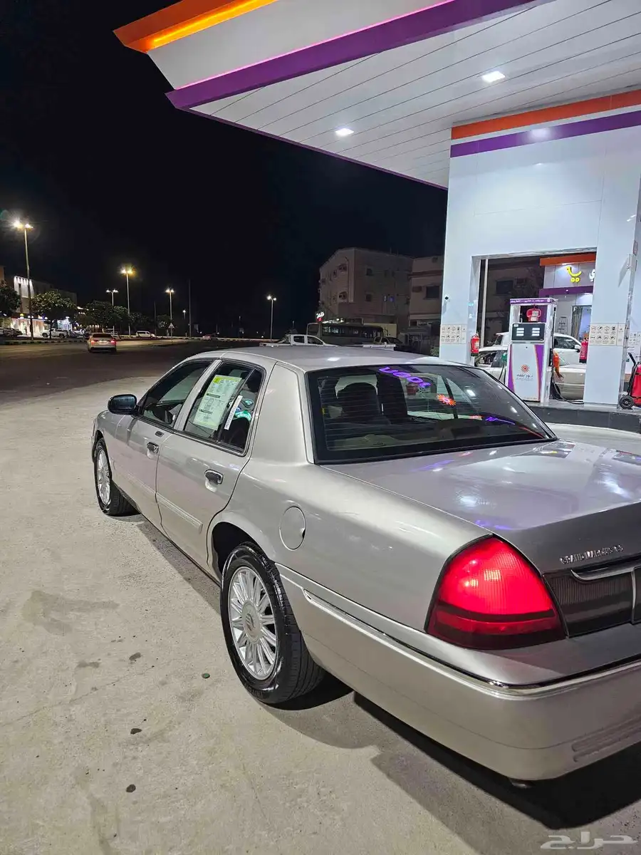 فورد جراندماركيز 2010 2