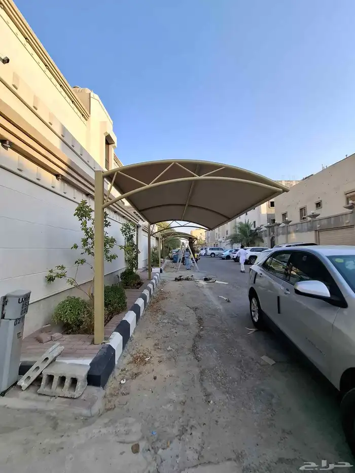 مظلات وسواتر القطيف 0