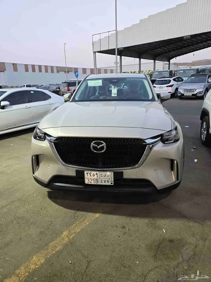 مازدا cX90 وكاله اسناندر اصفار 2025 5