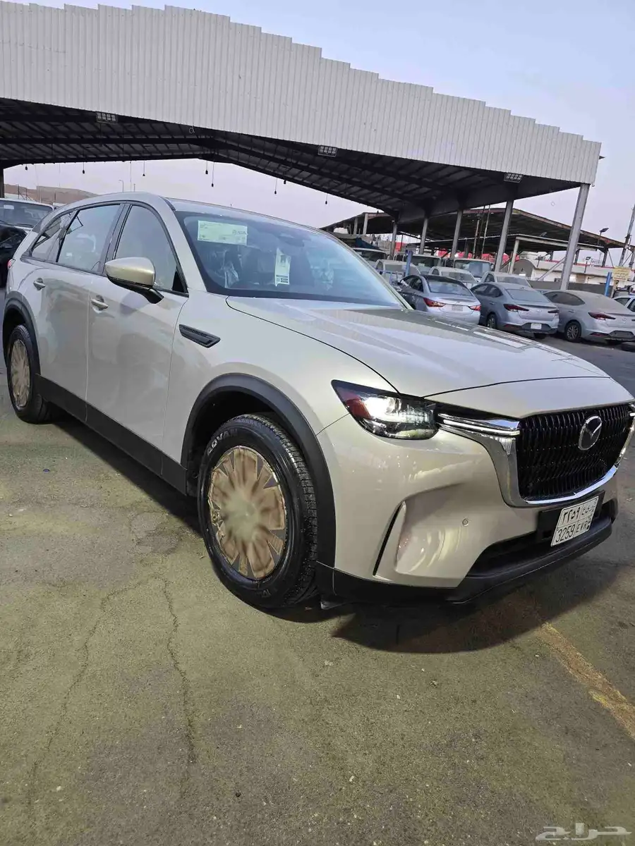 مازدا cX90 وكاله اسناندر اصفار 2025 3