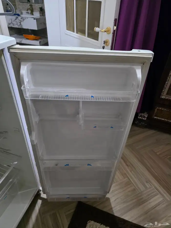 ثلاجه للبيع 110 2