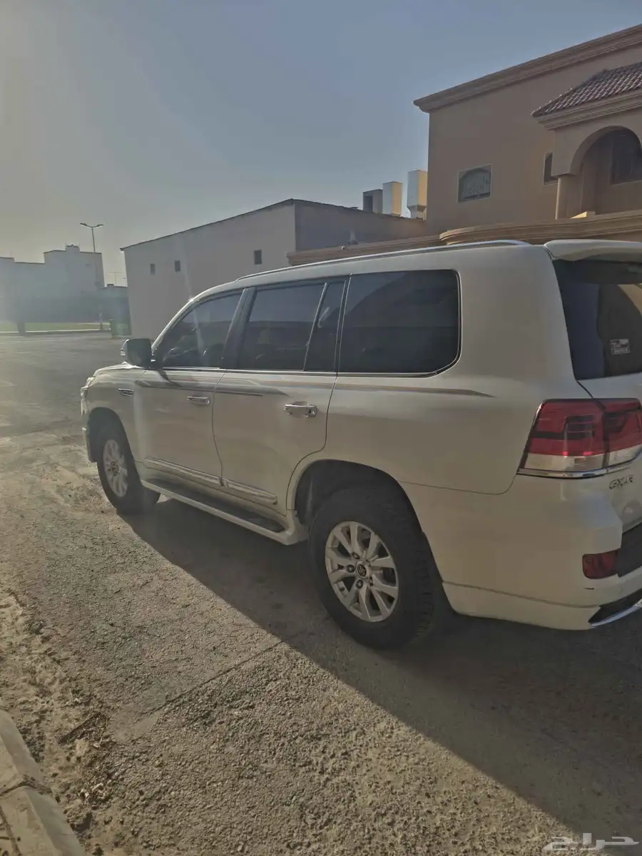 جيب لاندكروزر 2018 GXR6 3