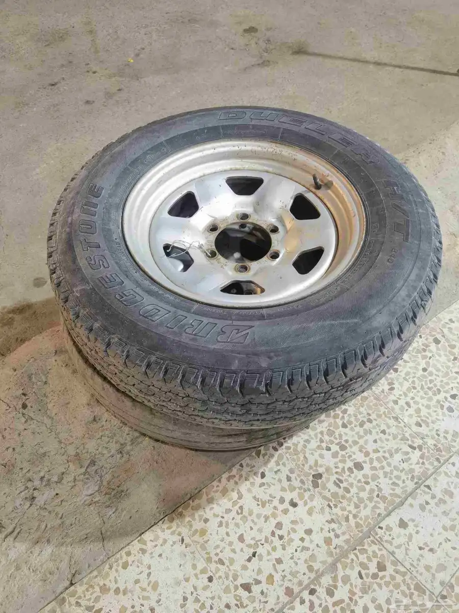 جنوط مع كفرات برجستون 0