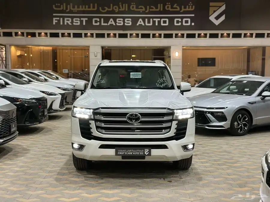 تويوتا لاند كروزر GXR4 2025 1