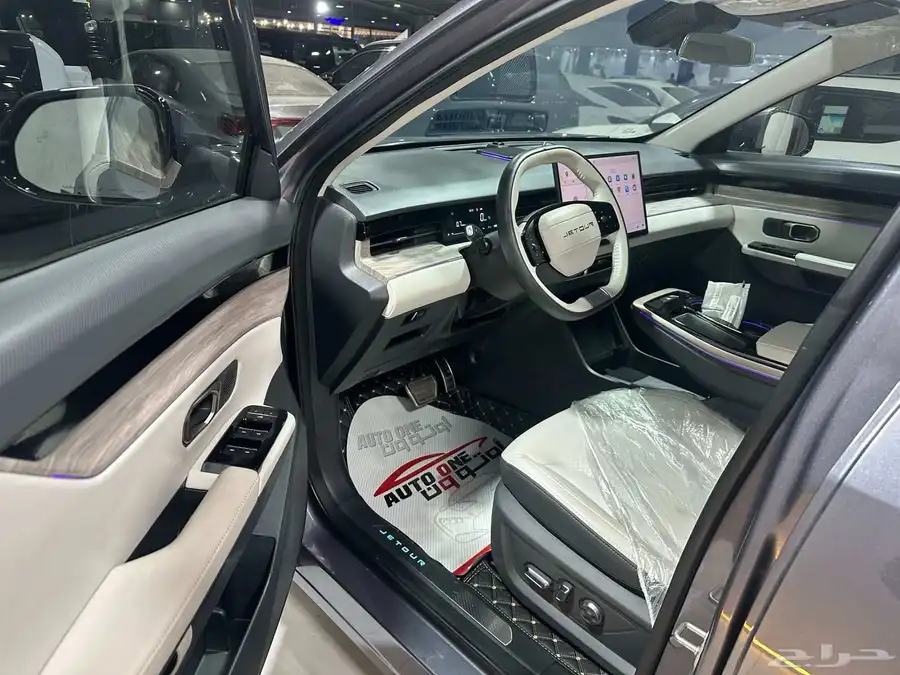 جيتور داشينج 1600 لاكجري موديل 2024 2