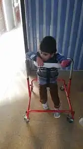 مختص علاج طبيعي للأطفال 3
