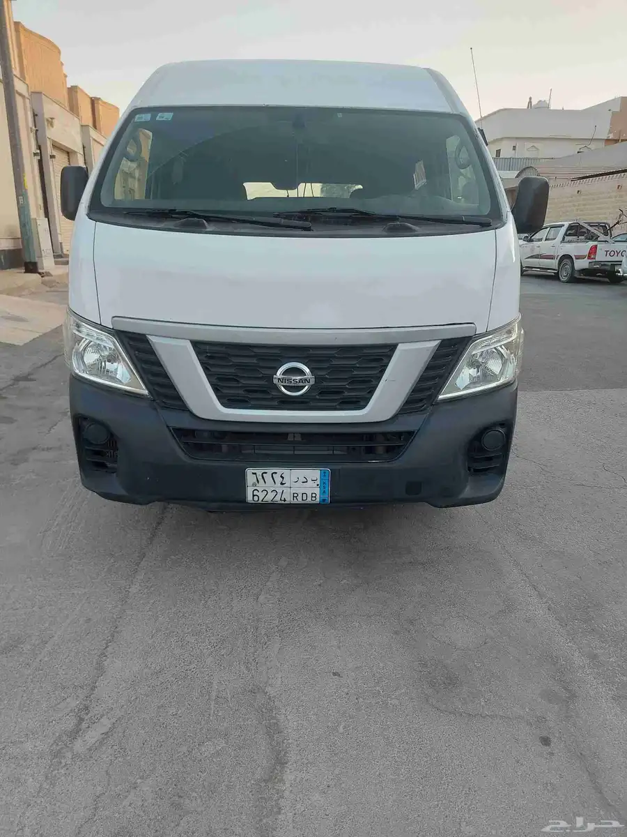 باص نيسان ركاب قبة ديزل 1