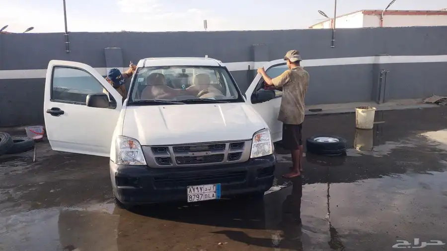 ايسوزو ديزل م ين   جير  فخص استيمار  جديد سيار  نضيف 0