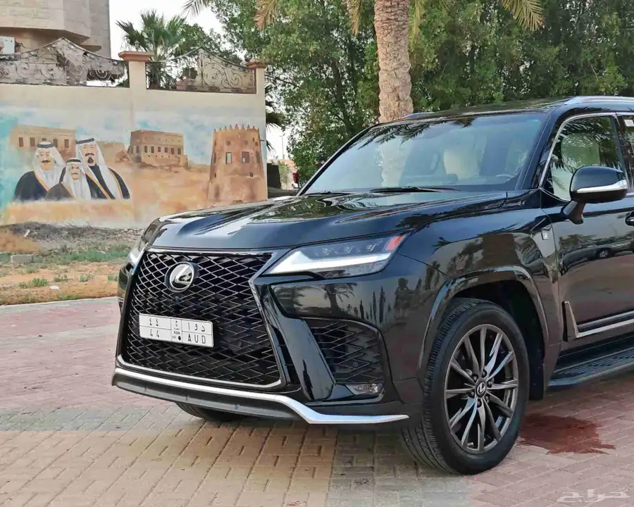 لكسز LX 600 F Sport أسود لؤلؤي موديل 2023 49