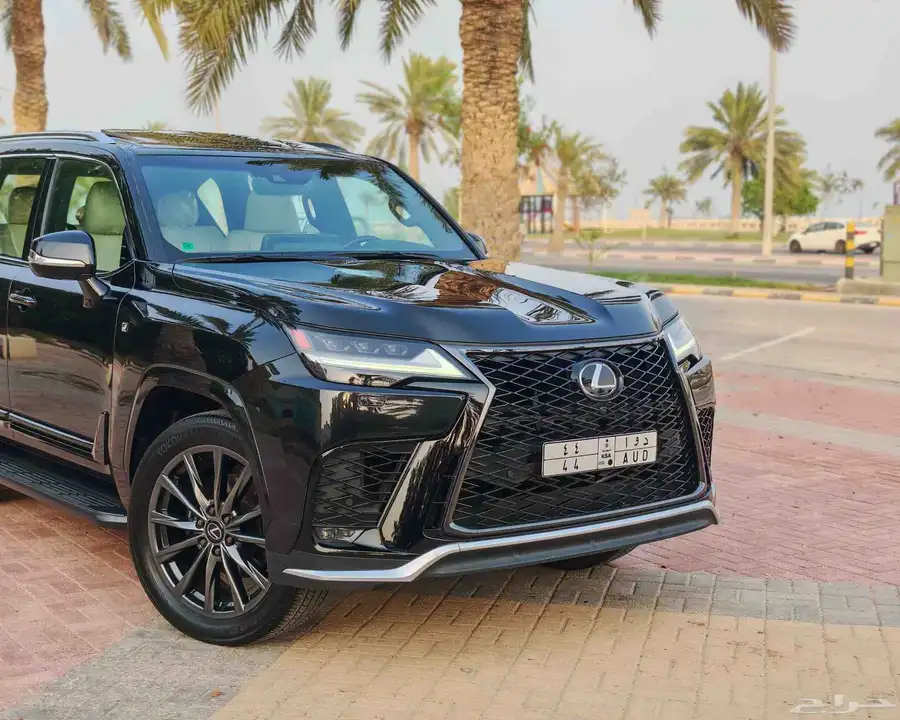 لكسز LX 600 F Sport أسود لؤلؤي موديل 2023 0
