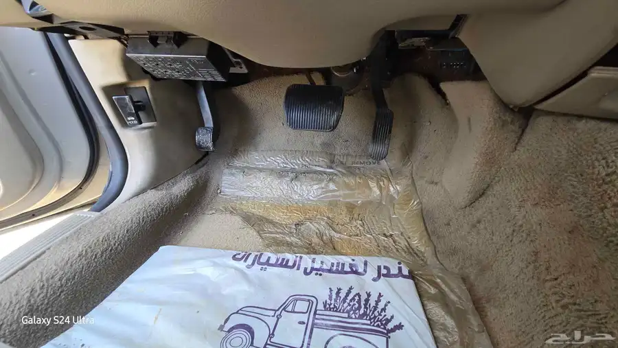 فورد كراون فكتوريا 23